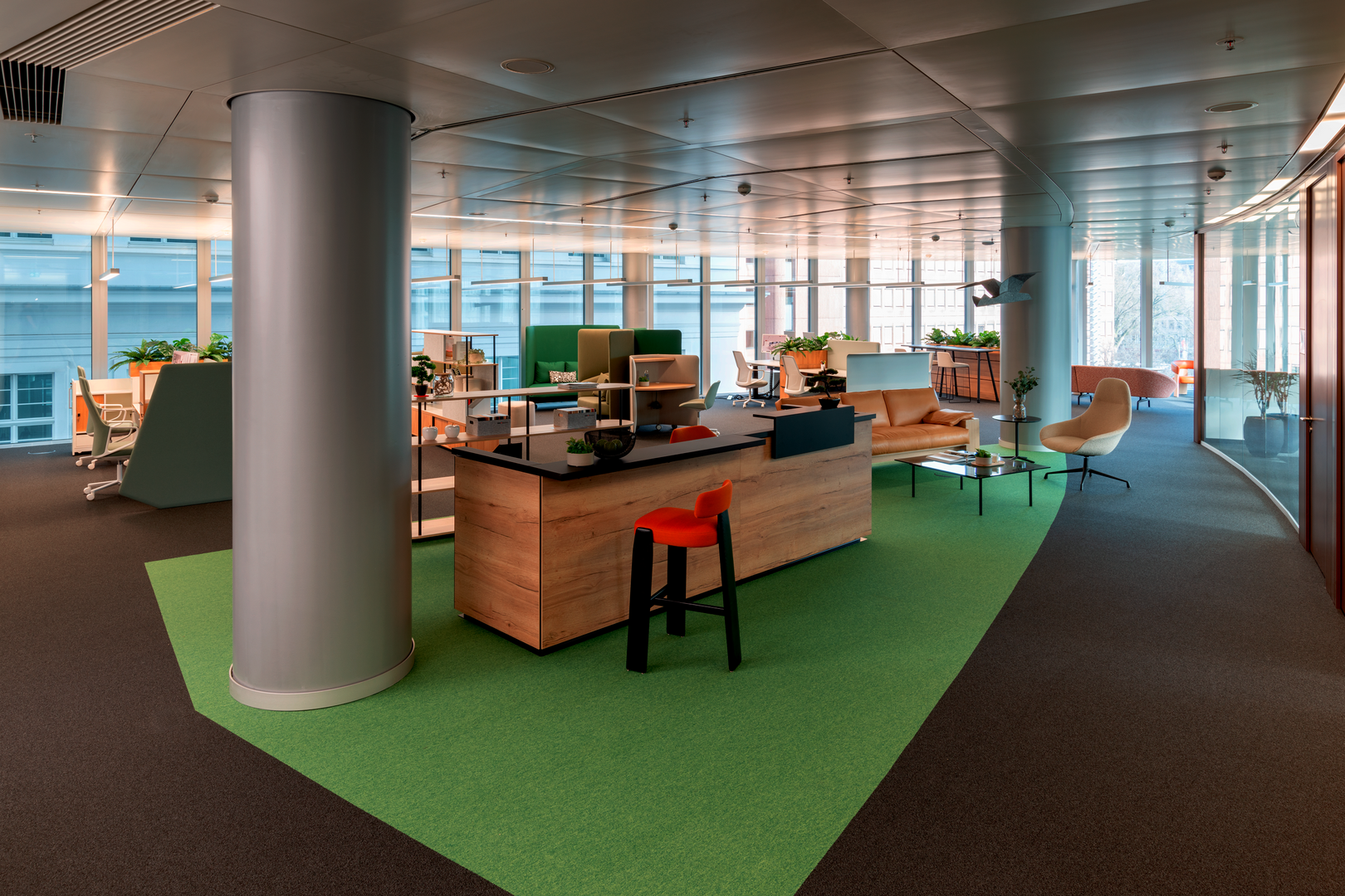 Empfang im Open Space Büro im WINI Showroom Düsseldorf